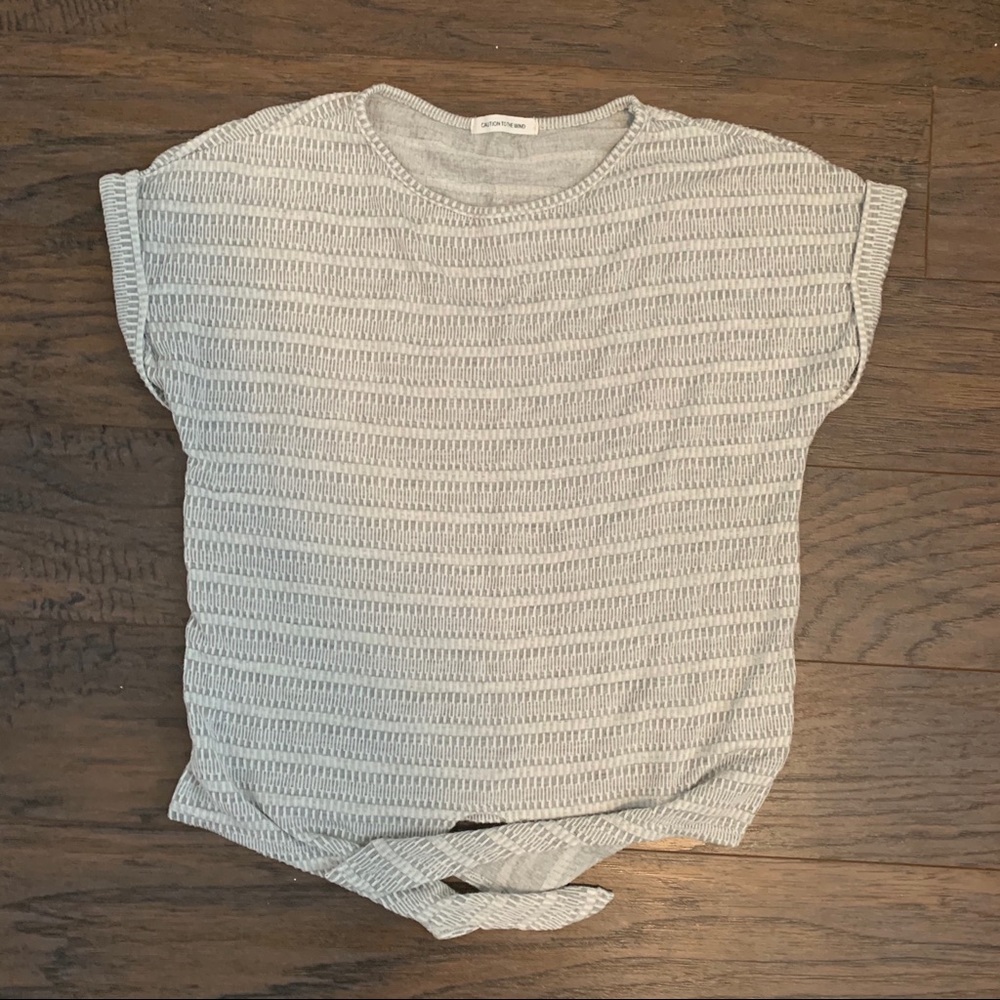 Grey knit top